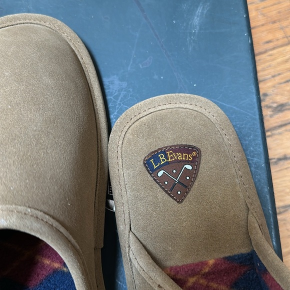 LB Evans vintage slippers - Picture 2 of 2